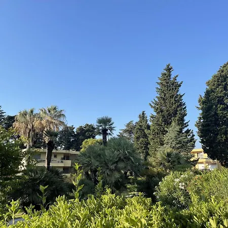 Апартаменты Inviting In South Of France Near The Sea Жуан-ле-Пен