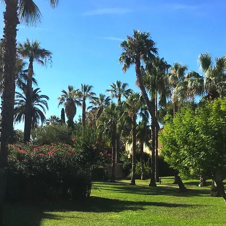 Inviting In South Of France Near The Sea Жуан-ле-Пен