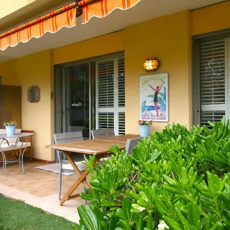 Inviting In South Of France Near The Sea Апартаменты *